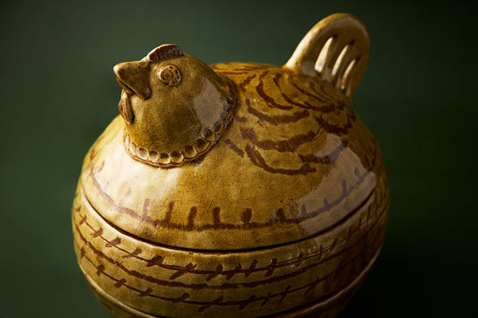 陶芸家《武 二香》 目に映る自然がモチーフ。 生活に彩りを添える作品