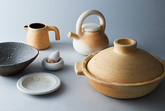 陶芸家《壷田和宏・亜矢》 高千穂の大自然で生まれる、 土の表情を映すうつわとは？