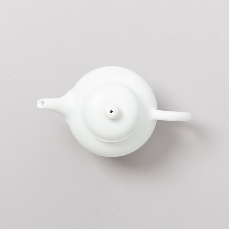 矢田久美子 青白磁茶壺 [27]｜Discover Japan 公式オンラインショップ