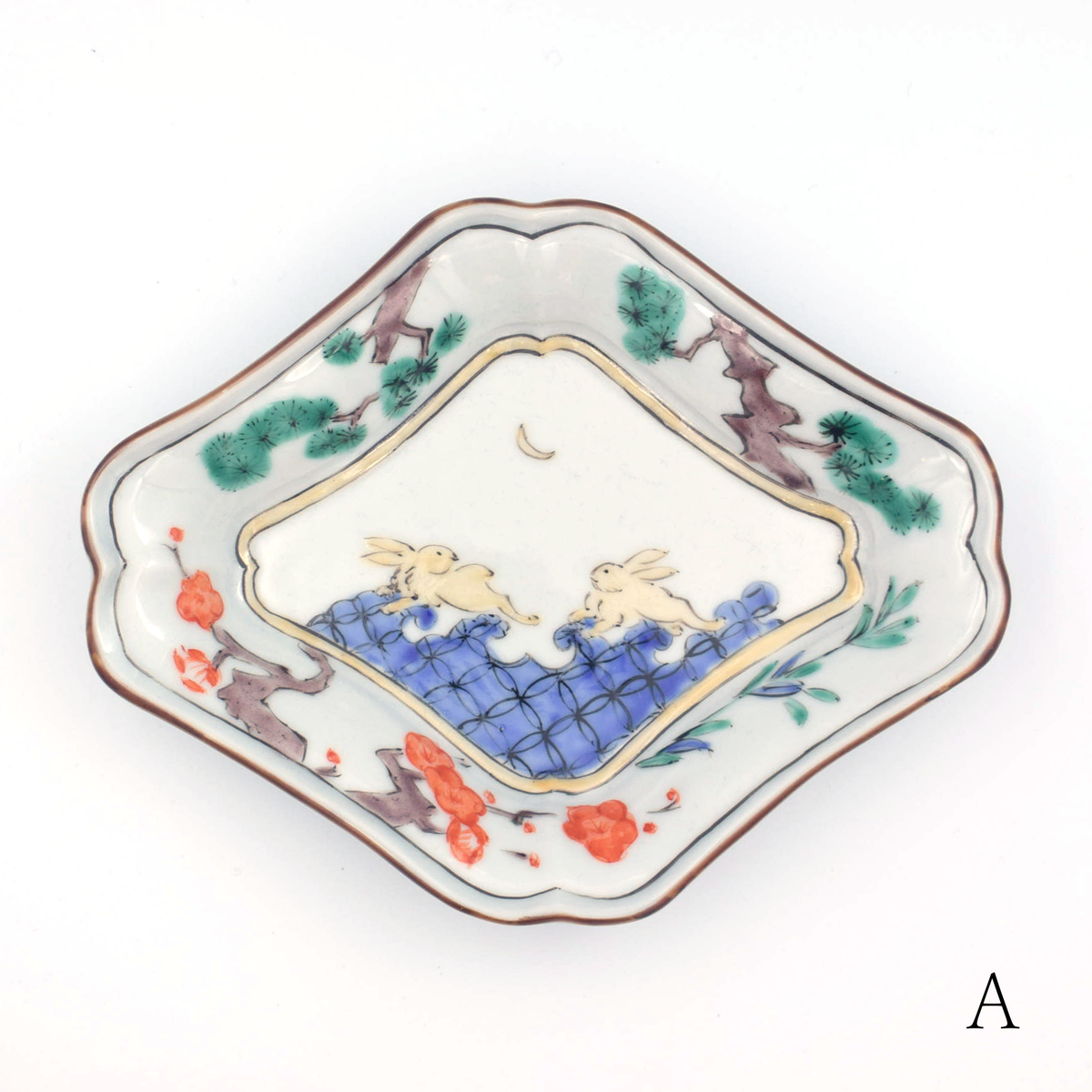 【新道工房】色絵波に兎図隅入菱形向付 [29]