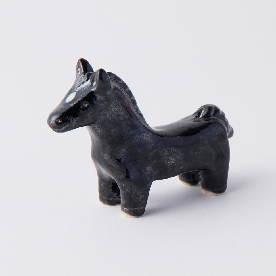 【阿部春弥・阿部みか】箸置き うま [75]