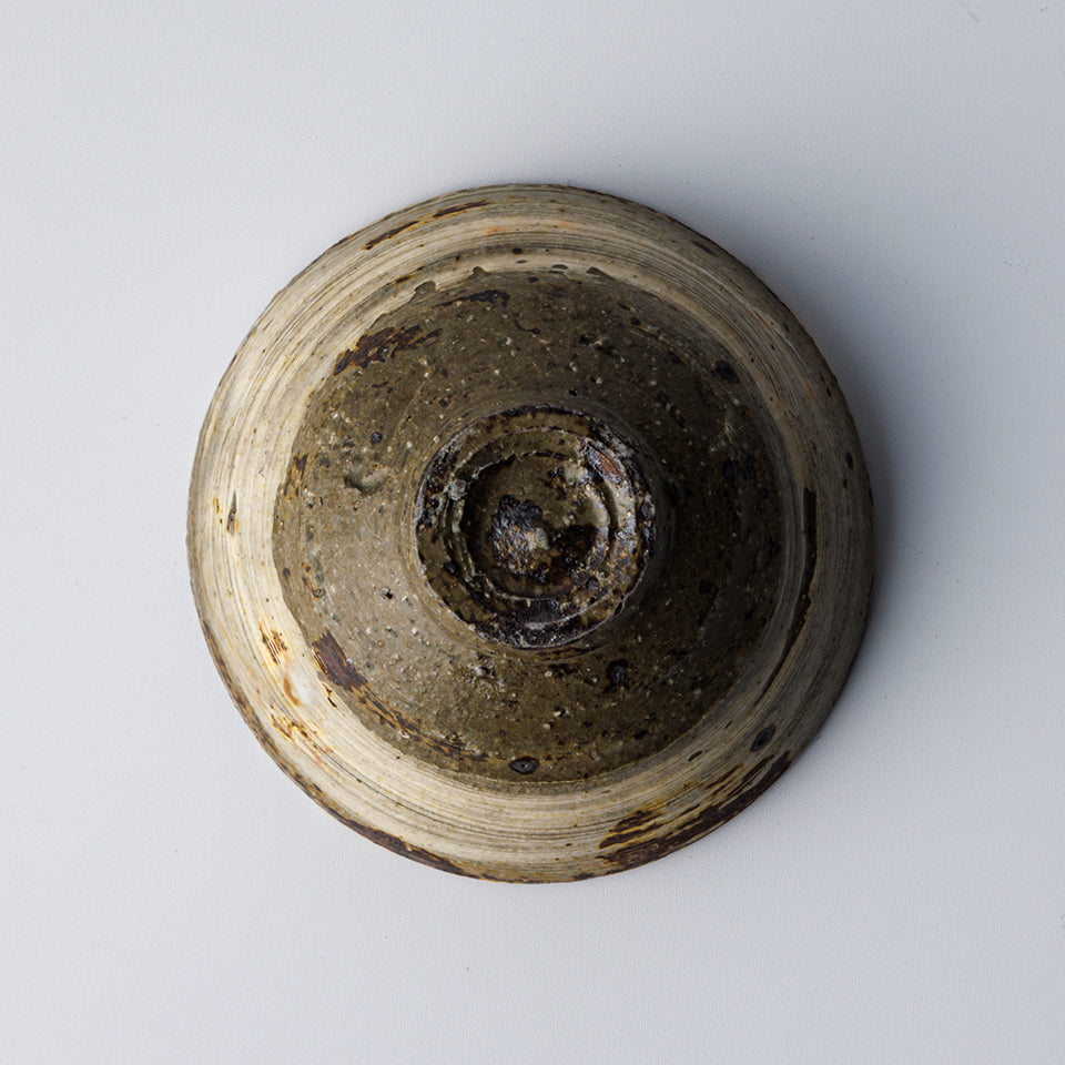 尾形アツシ 刷毛目 ぐい呑み [D5]｜Discover Japan 公式オンラインショップ