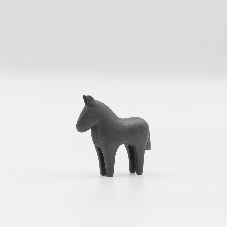 【大寺幸八郎商店】ミニ干支 福うま（黒）小 [11]