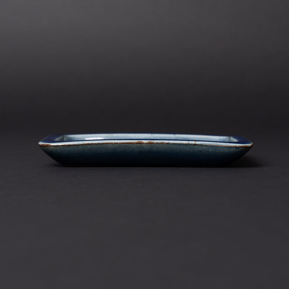 出西窯 隅丸長角皿 鋳込 呉須 [28]｜Discover Japan 公式オンライン