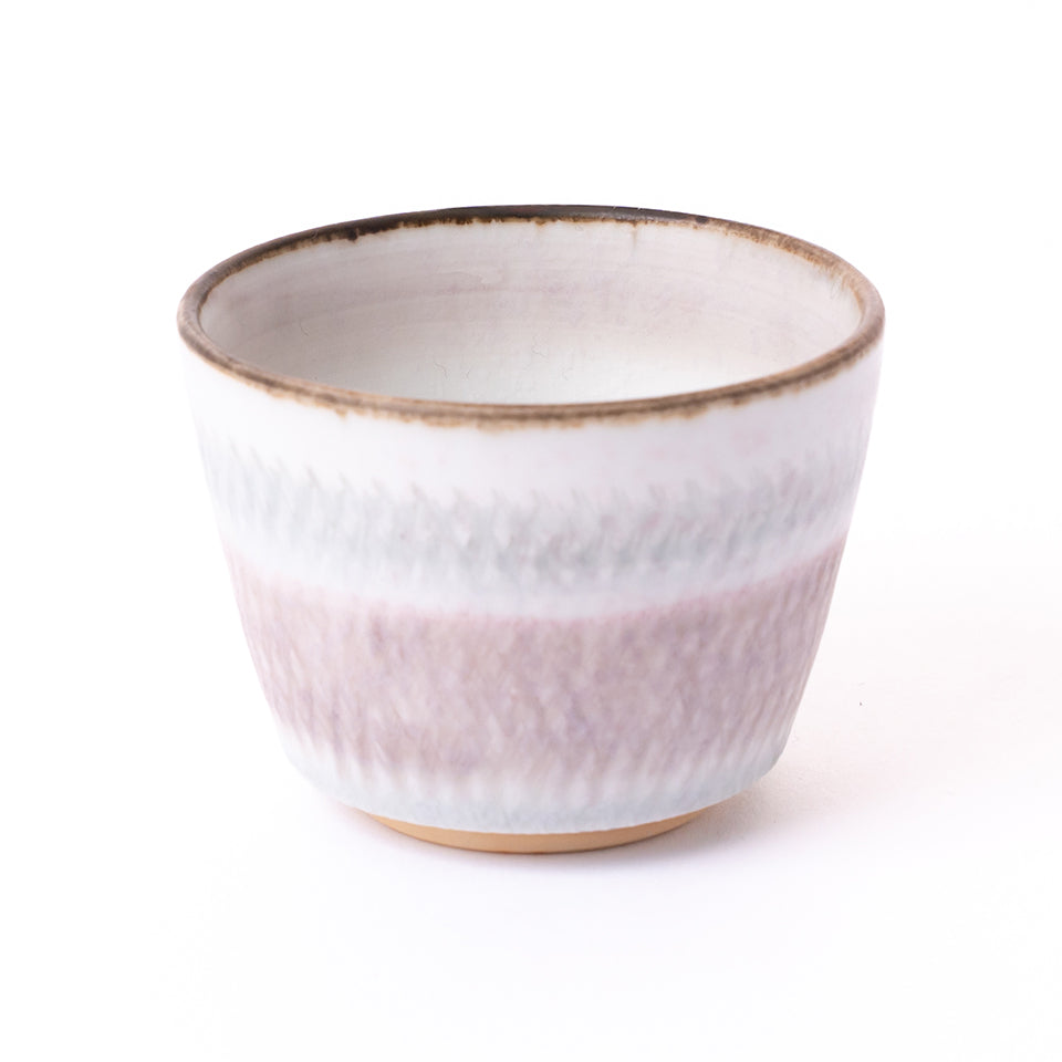 【真作保証】 田中光謙 自作 青磁酒盃　人気作家 日本伝統工芸展 日本工芸正会員 淡青磁龍/ A dragon on the pale blue porcelain ぐい呑/ sake cup The