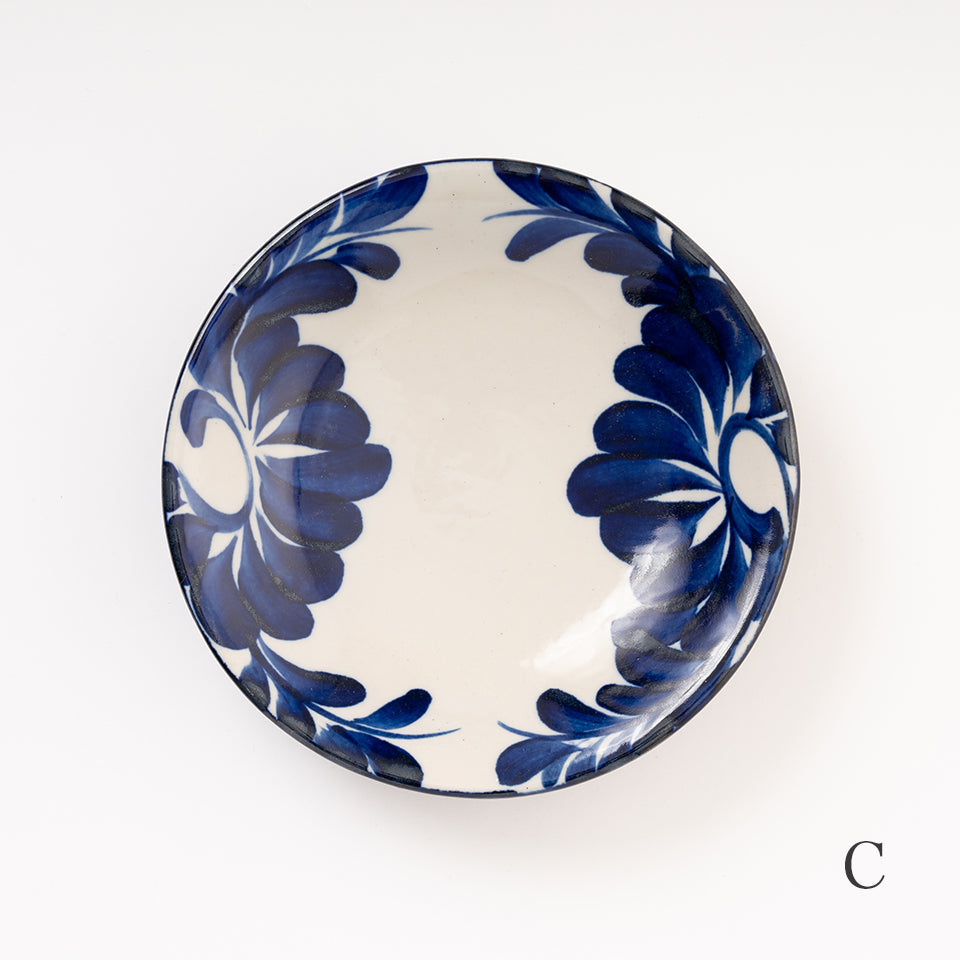 大嶺工房　やちむん　足付き小皿　５枚セット　読谷村　断捨離 大嶺實清さん 大嶺工房 染付三つ足皿 沖縄 やちむん | BRILLANTE