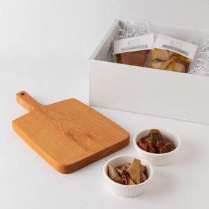 【Gift Box】飛騨高山・ARTS CRAFT JAPANの国産カッティングボード&瀬戸内バルのおつまみセット [2022年6月号掲載]